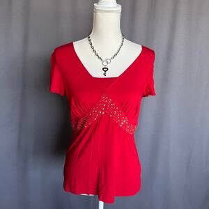 Red short sleeve v neck top